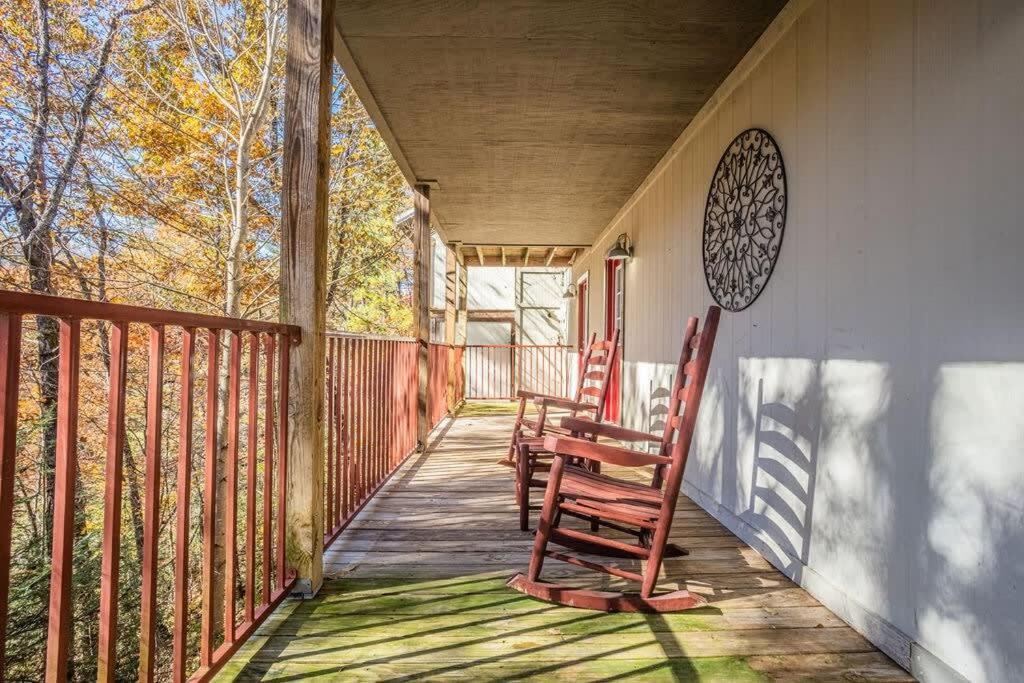 Sasquatch Lodge E Sleeps 13 Gatlinburg Esterno foto